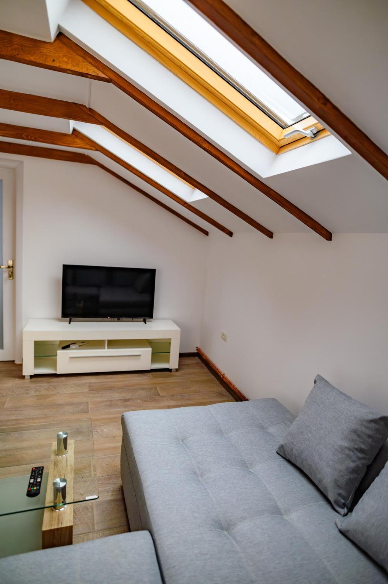 Vila Luxury Attic Curtea de Argeş Exteriér fotografie