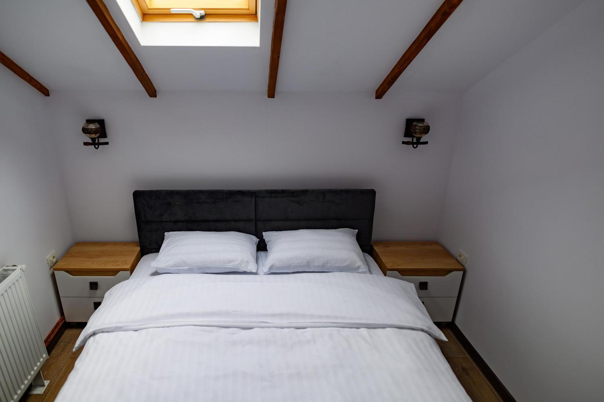 Vila Luxury Attic Curtea de Argeş Exteriér fotografie